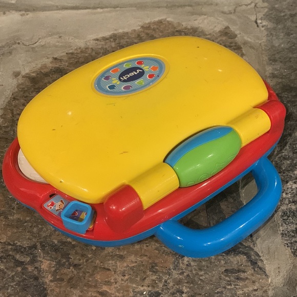 VTech Brilliant Baby Laptop - Picture 10 of 11